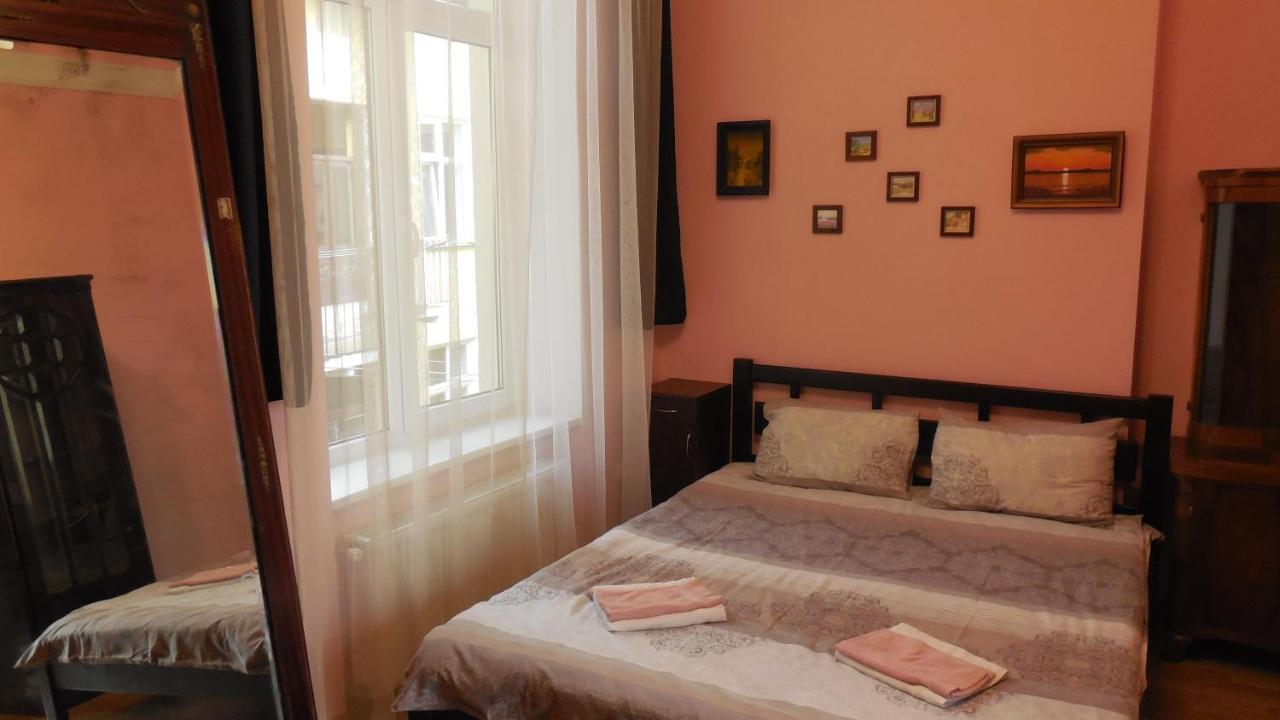 2 Room Apartment Near Opera House Львов Экстерьер фото